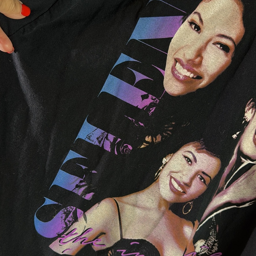 Selena Black Graphic‎ T-Shirt with Iconic Print 2X - Picture 4 of 6